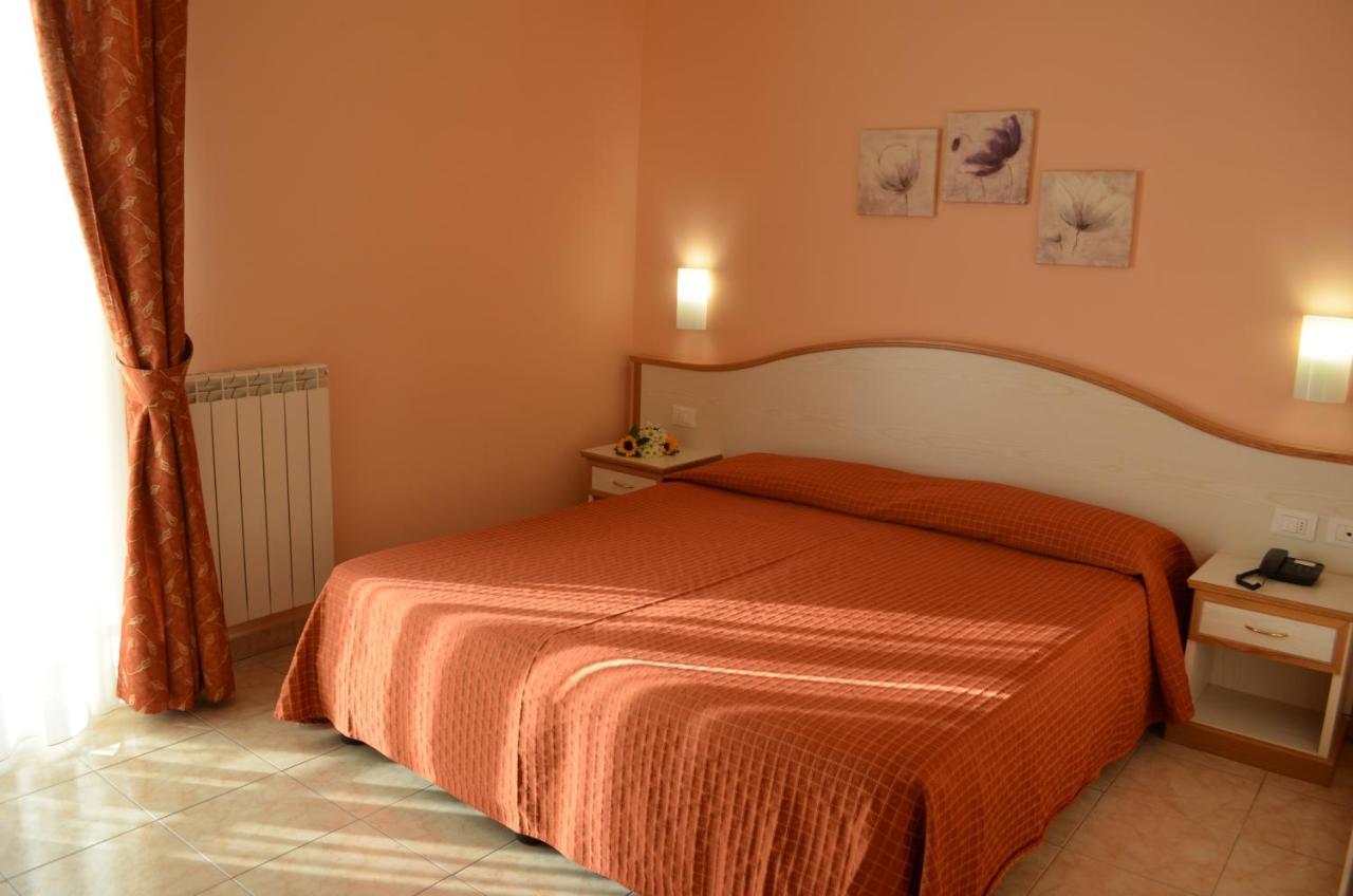 Moresco Hotel Marina dʼAndora